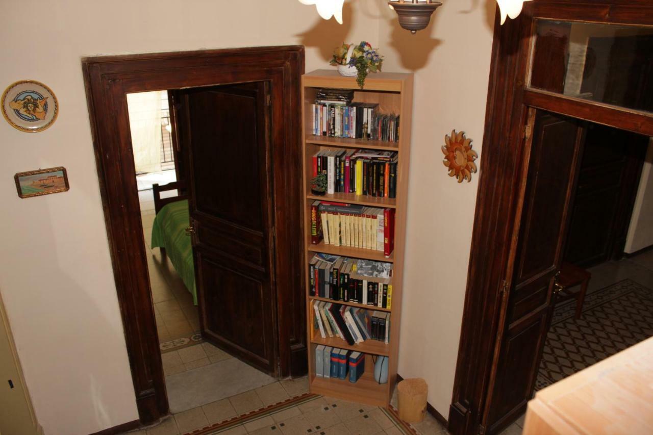 Bed & Breakfast Stazione 2*