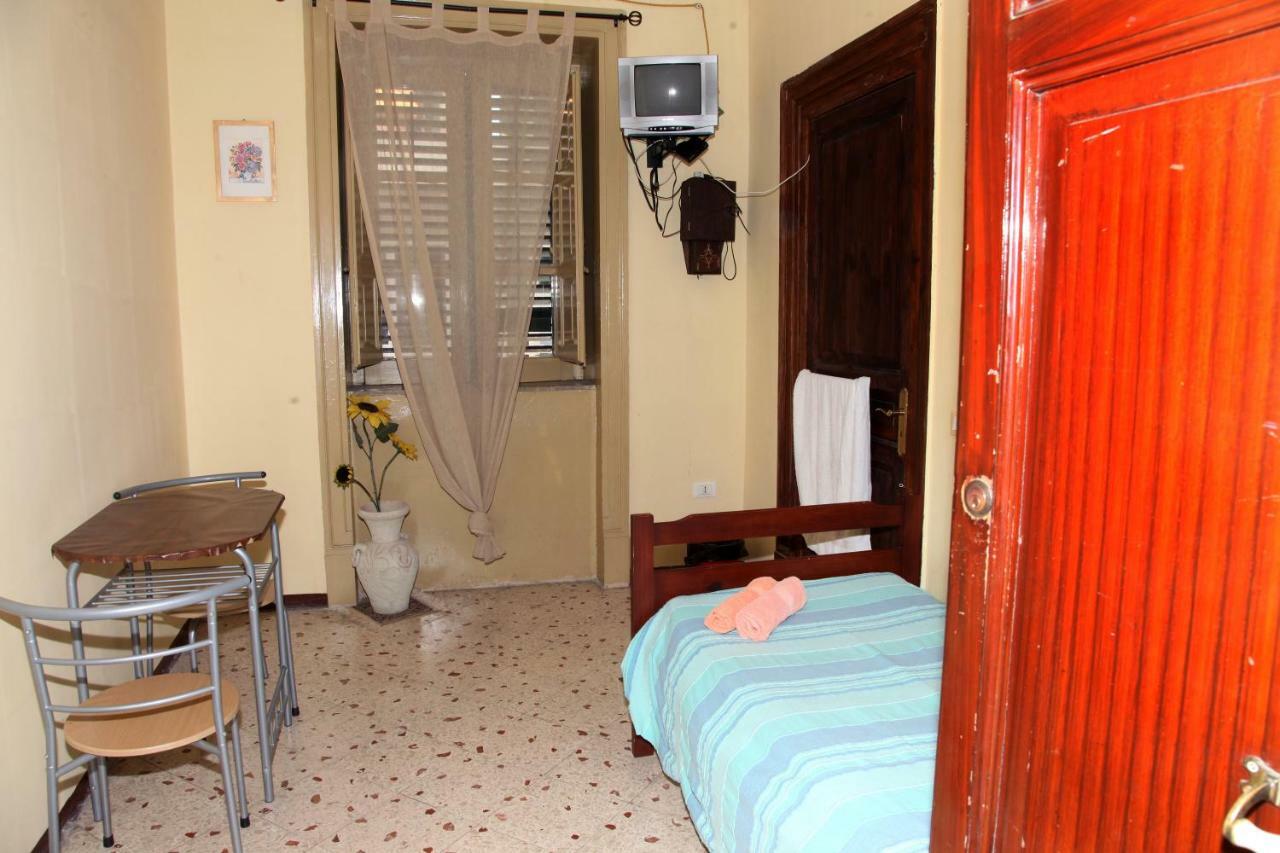 Bed & Breakfast Stazione 2*